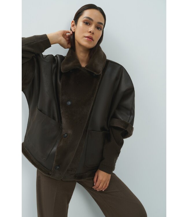YAYA Oversized reversible faux fur sleeveless jacket - DELICIOSO BROWN