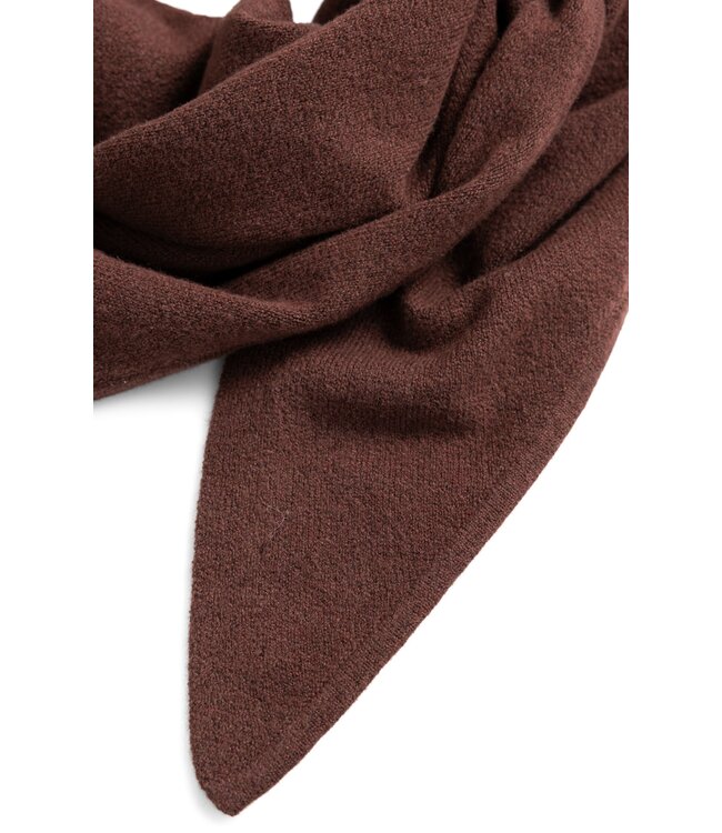 YAYA Knitted triangle scarf - BITTER CHOCOLATE RED