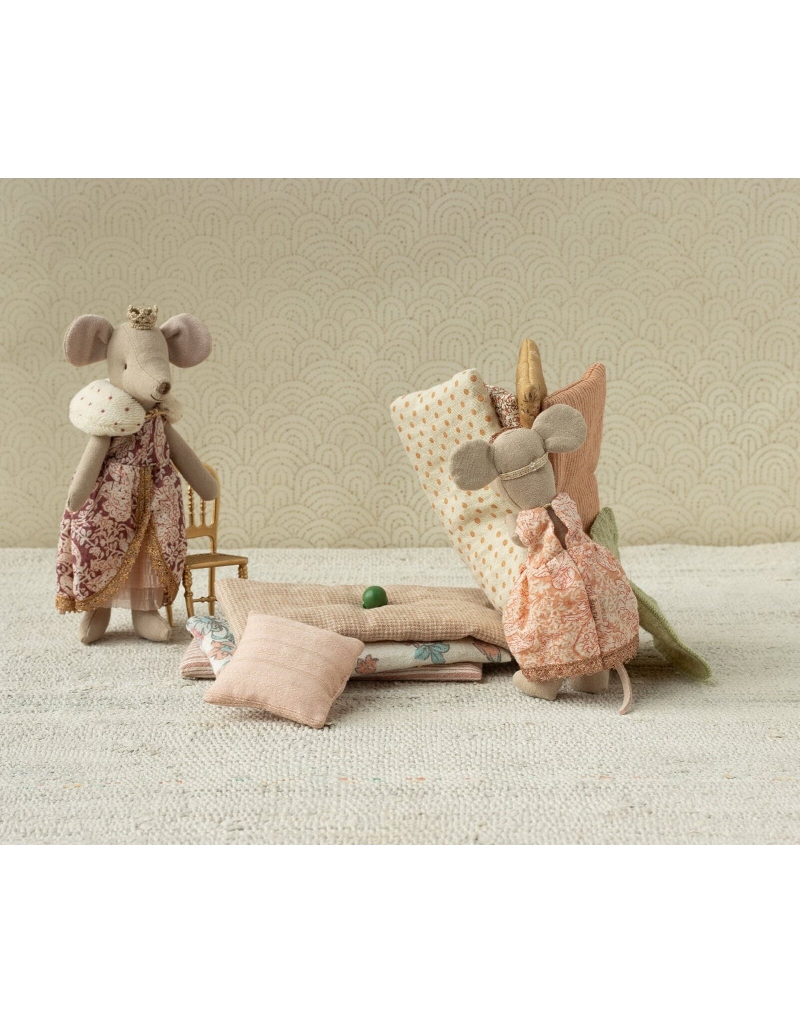 Maileg Big Sister Princess  Mouse & the Pea