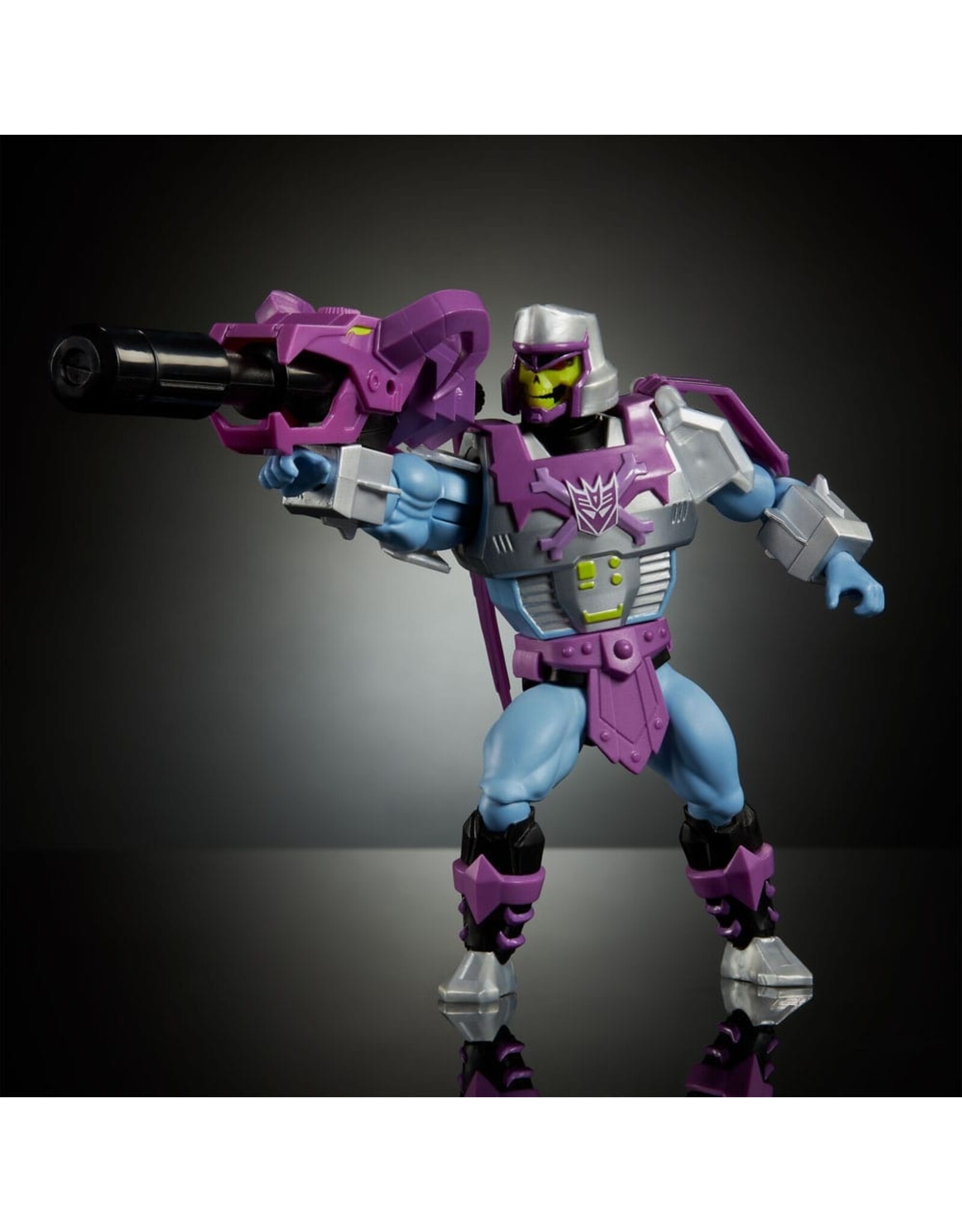 Hasbro Masters of the Universe x Transformers Megatron Armor Skeletor