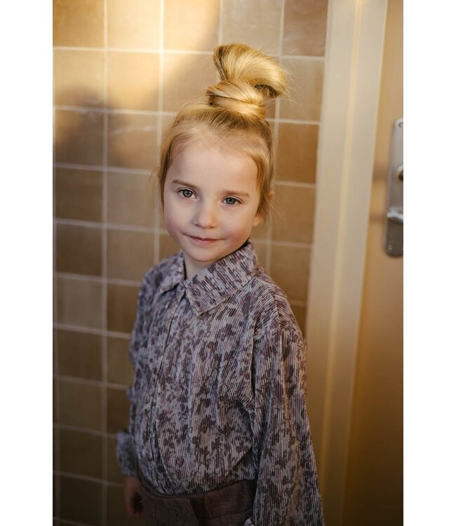 LEVV Little Meisjes shirt - Pippi - AOP Zacht grijs bloemen