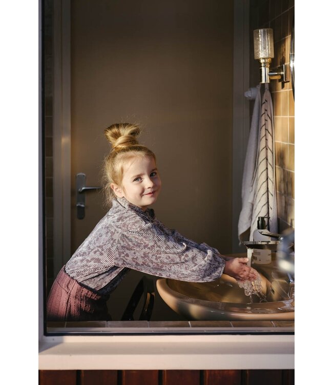 LEVV Little Meisjes shirt - Pippi - AOP Zacht grijs bloemen