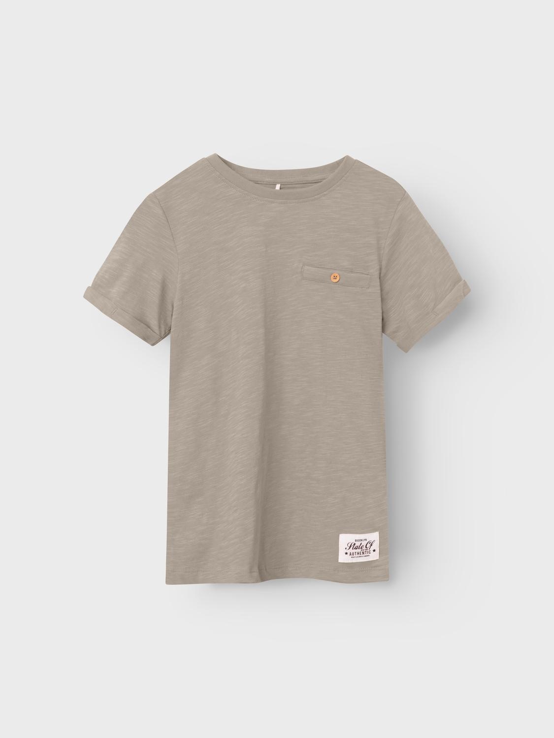 Name it zomer t-shirt jongens - taupe - Nkmvincent Name it zomer t-shirt jongens - taupe - Nkmvincent