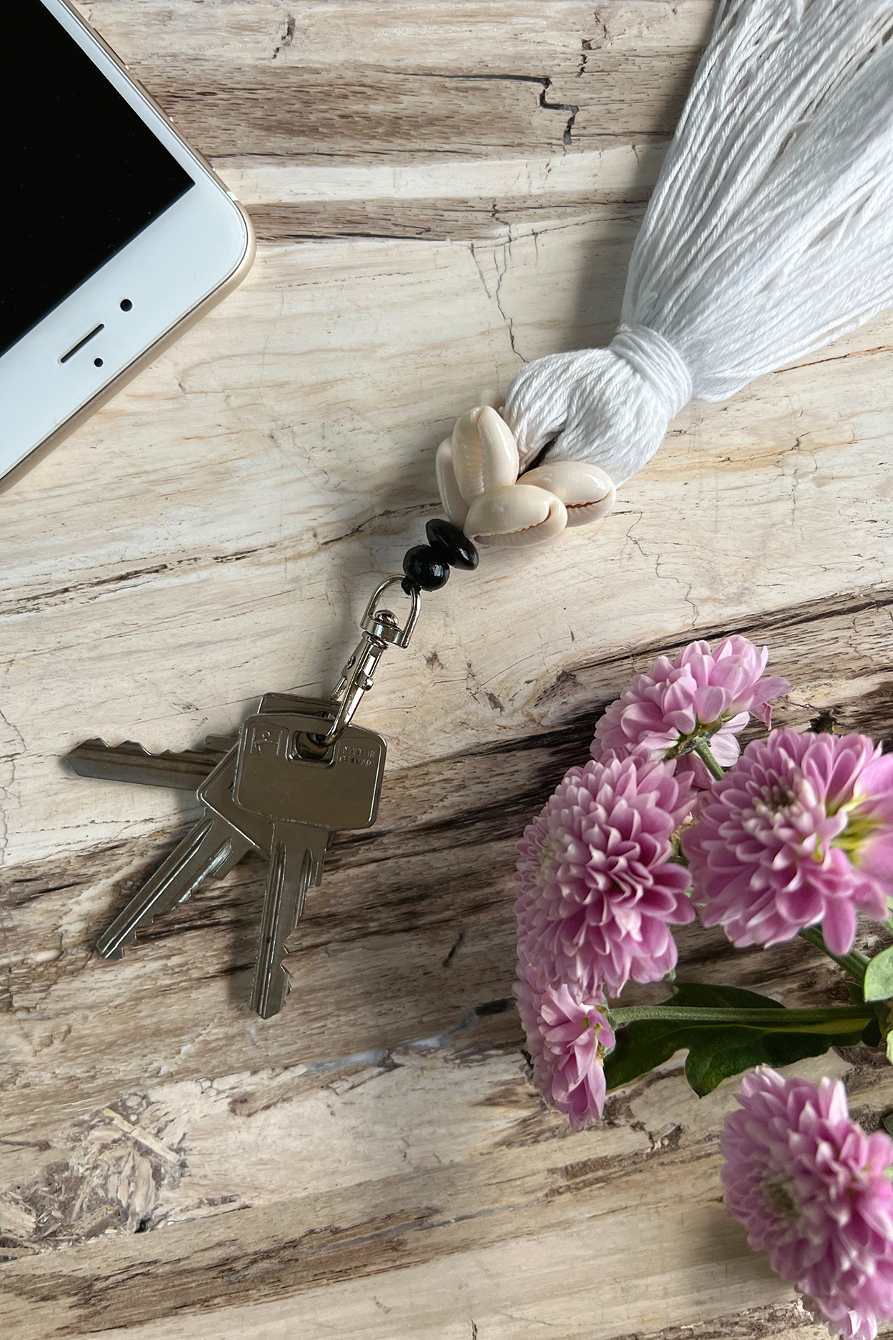 De Cowrie Tassel Sleutelhanger - Wit
