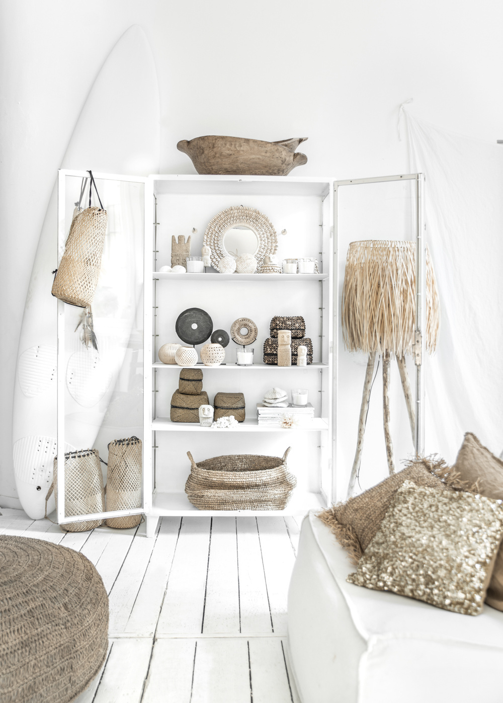 De Black River Stone op Stand - M