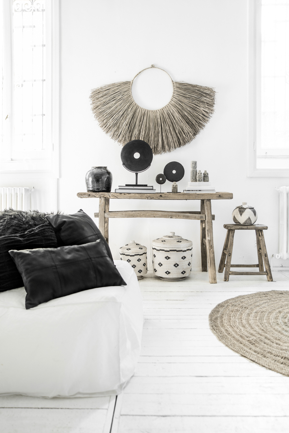 De Black River Stone op Stand - M