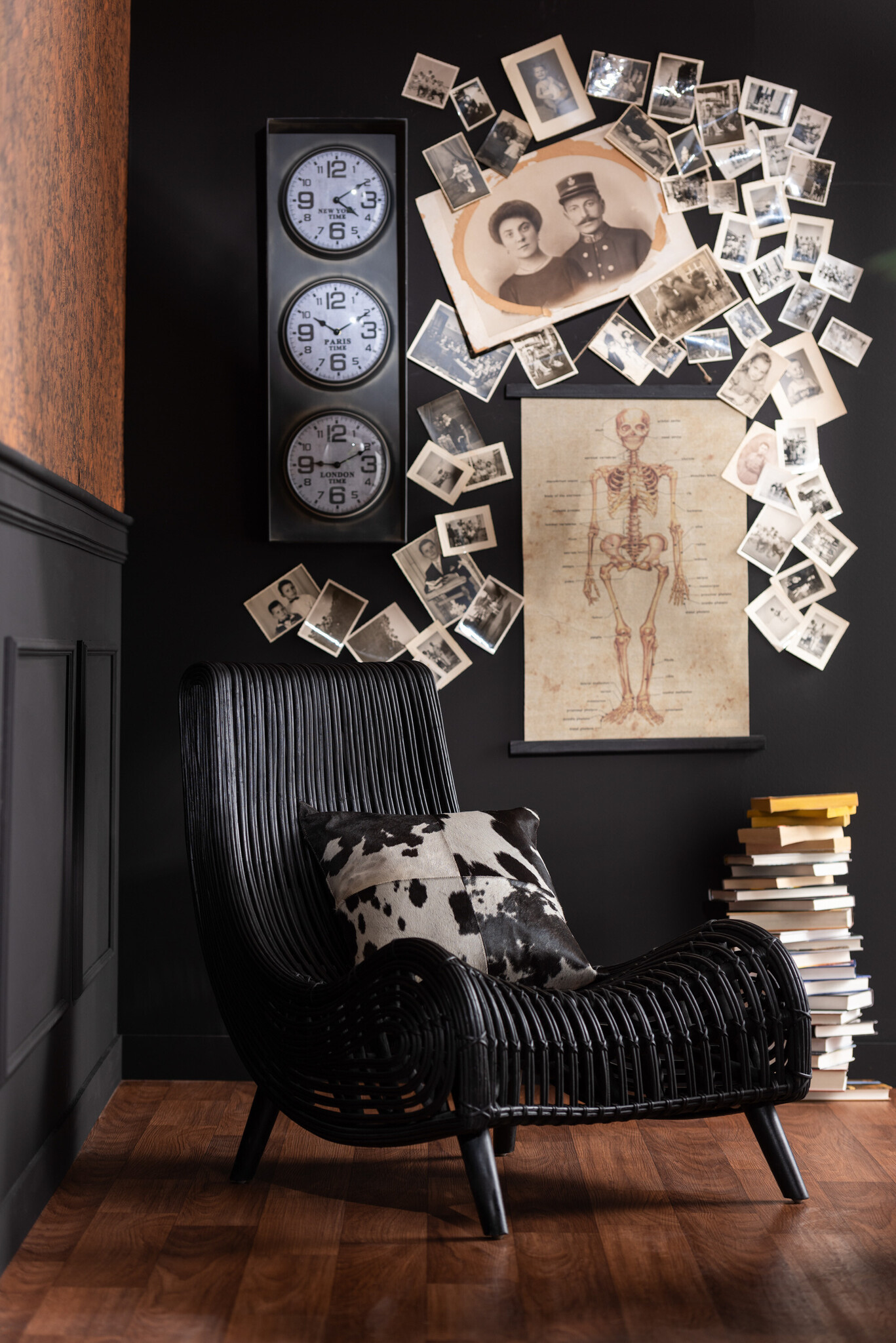 LYING CHAIR RATTAN BLACK