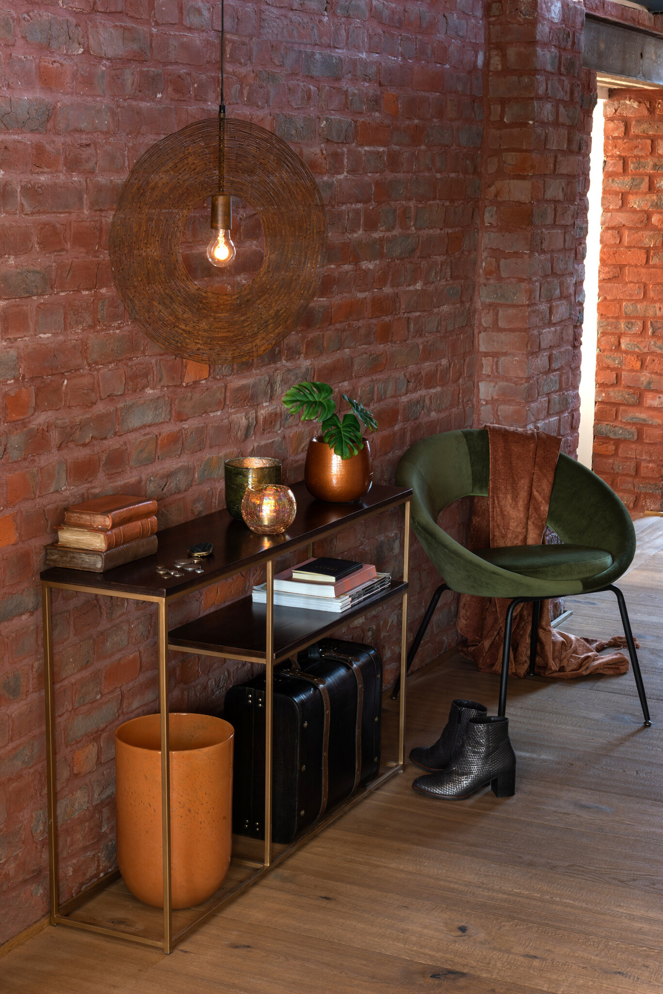 CHAIR ROUND HOLE MET/TEX GRN