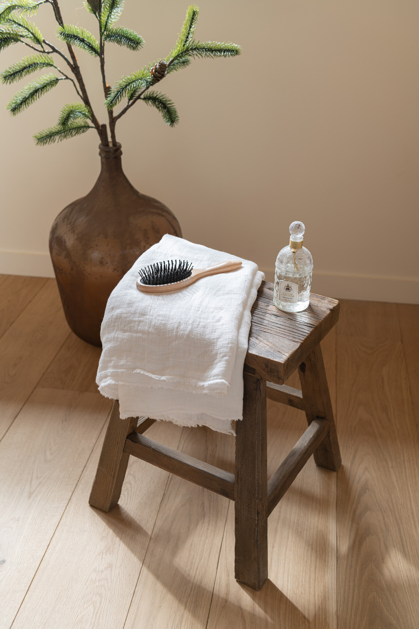 STOOL SQUARE WOOD BROWN