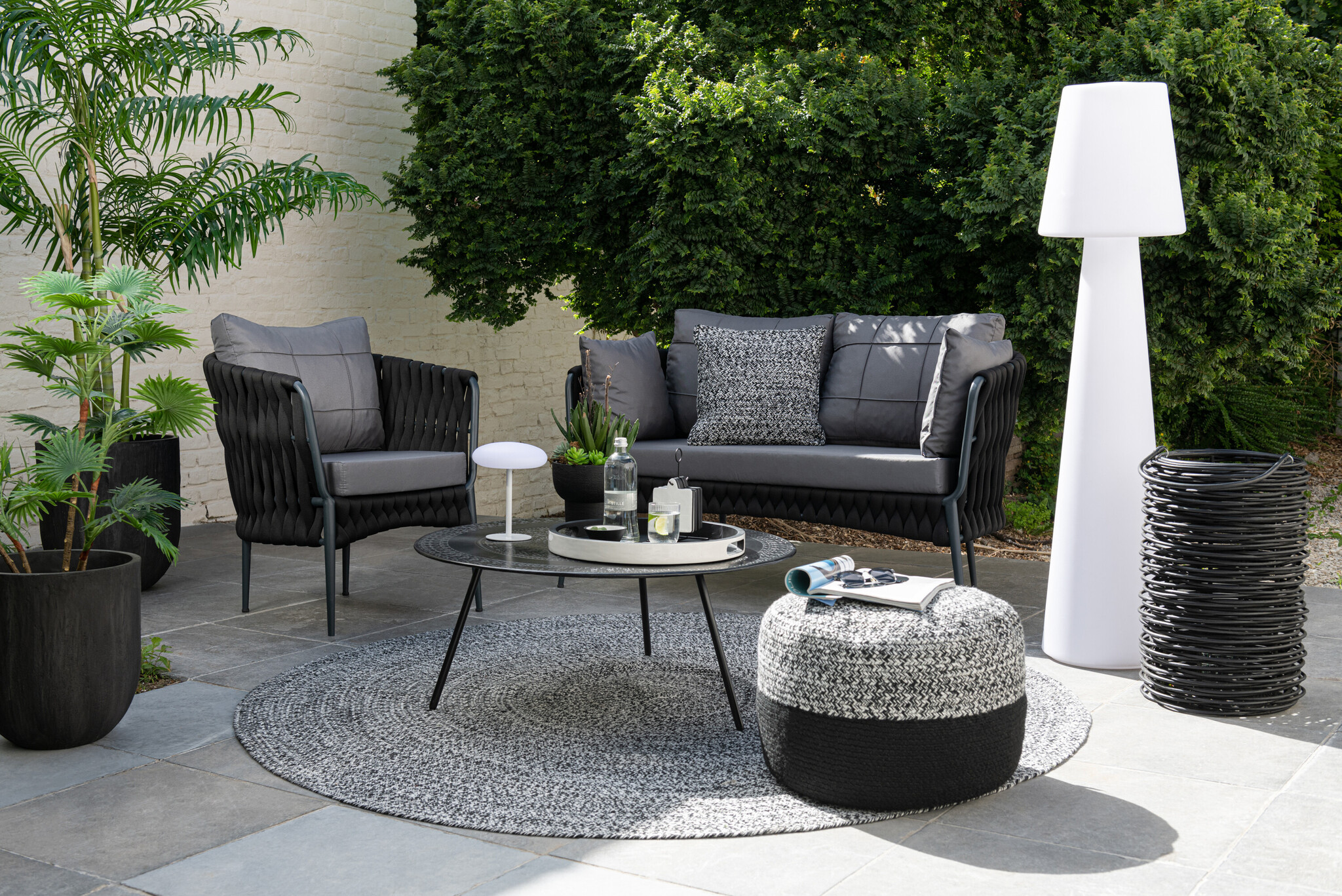 POUF MIAMI STRIP OUT POL BLK/W