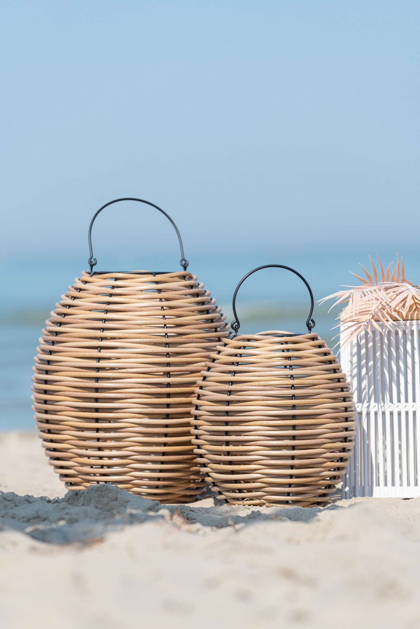 LANTERN WOVEN LED PLASTIC WH L