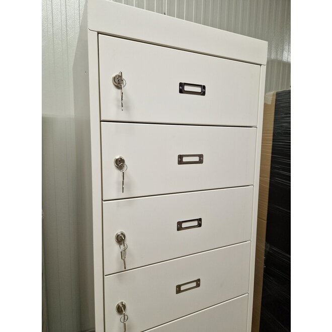 Laptopkast / Notebookkast Met 220 Volt Laadstation ADPK.180x47x50 cm