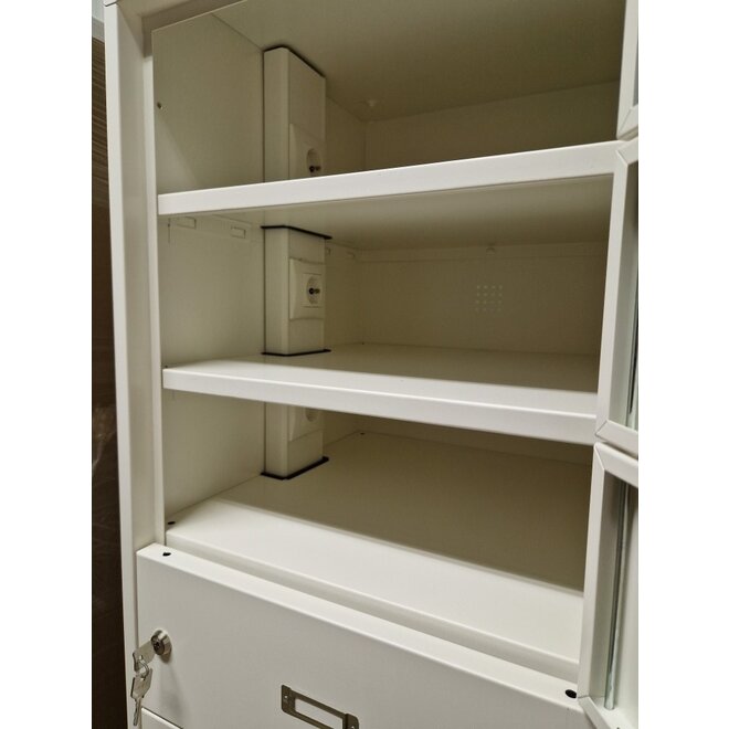 Laptopkast / Notebookkast Met 220 Volt Laadstation ADPK.180x47x50 cm