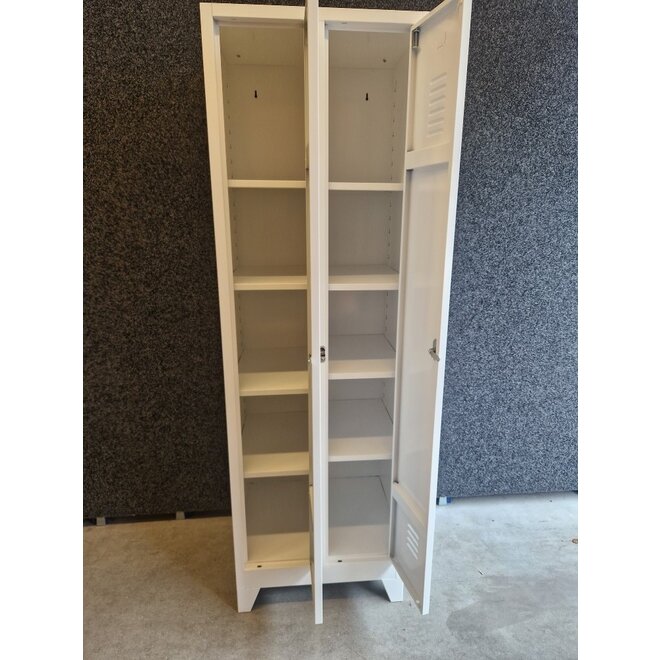 A-Locker Wit met 8 legplanken