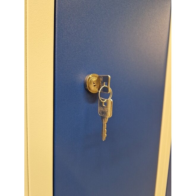 Kledinglocker 3 deuren
