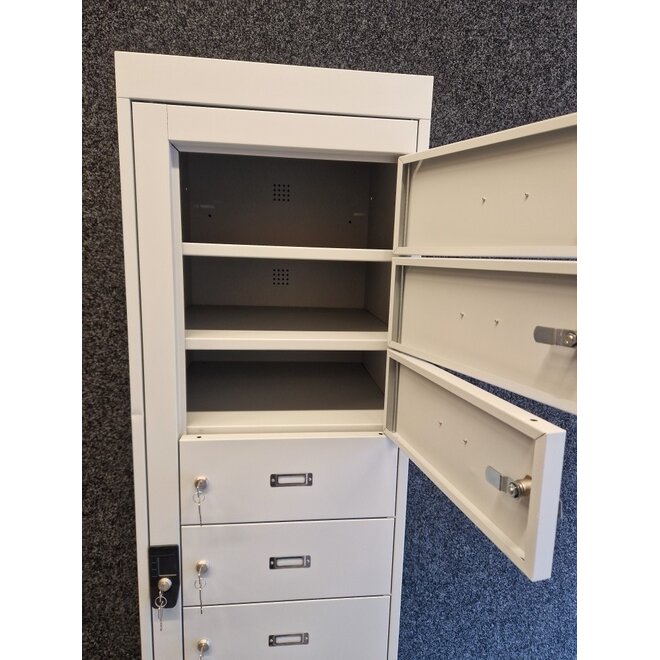 Lockerkast met 10 kluisjes en centrale deur