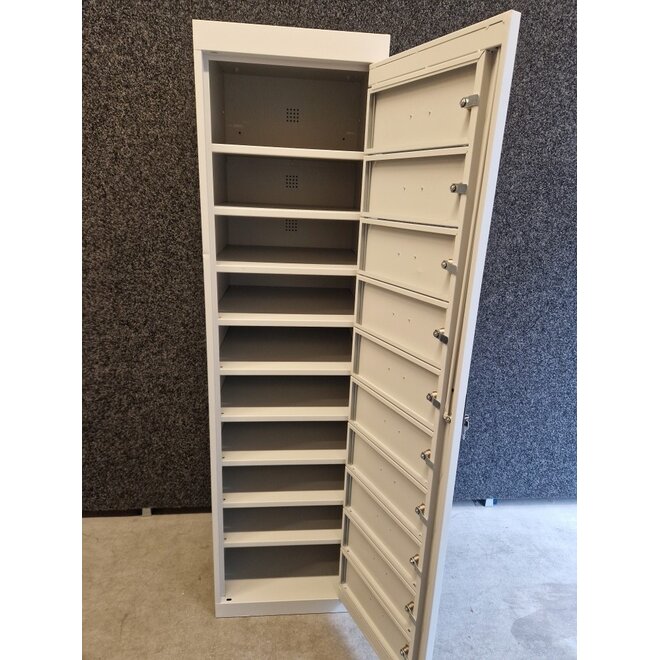 Lockerkast met 10 kluisjes en centrale deur