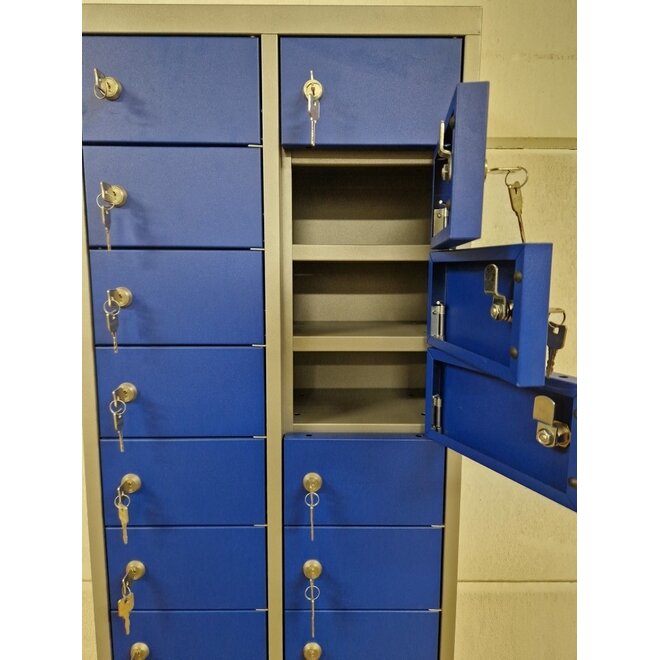 Mini Locker met 30 kluisjes en cilindersloten