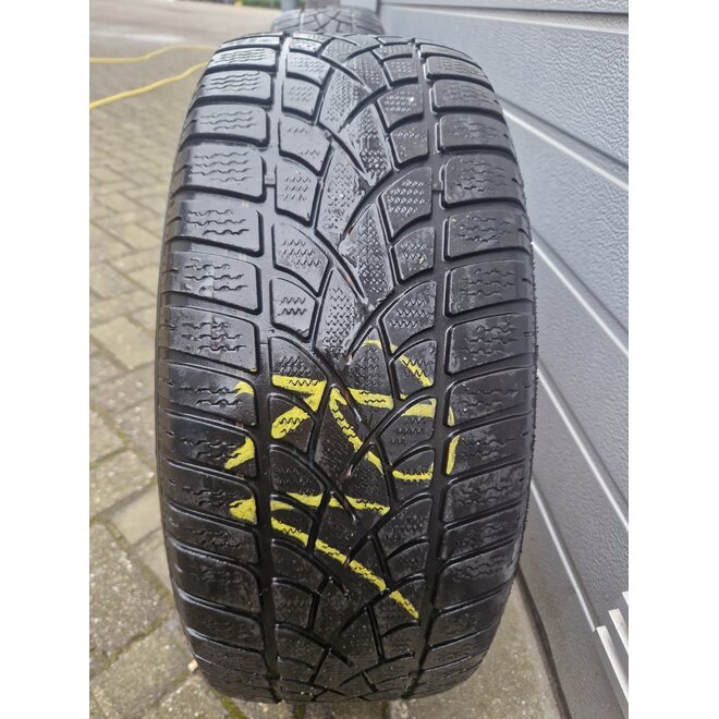 Set winterbanden plus lichtmetalen velgen met Dunlop maat 225/50R17