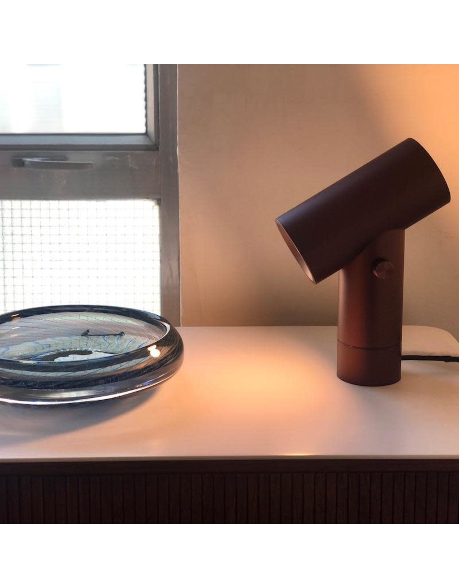 BEAM TABLE LAMP