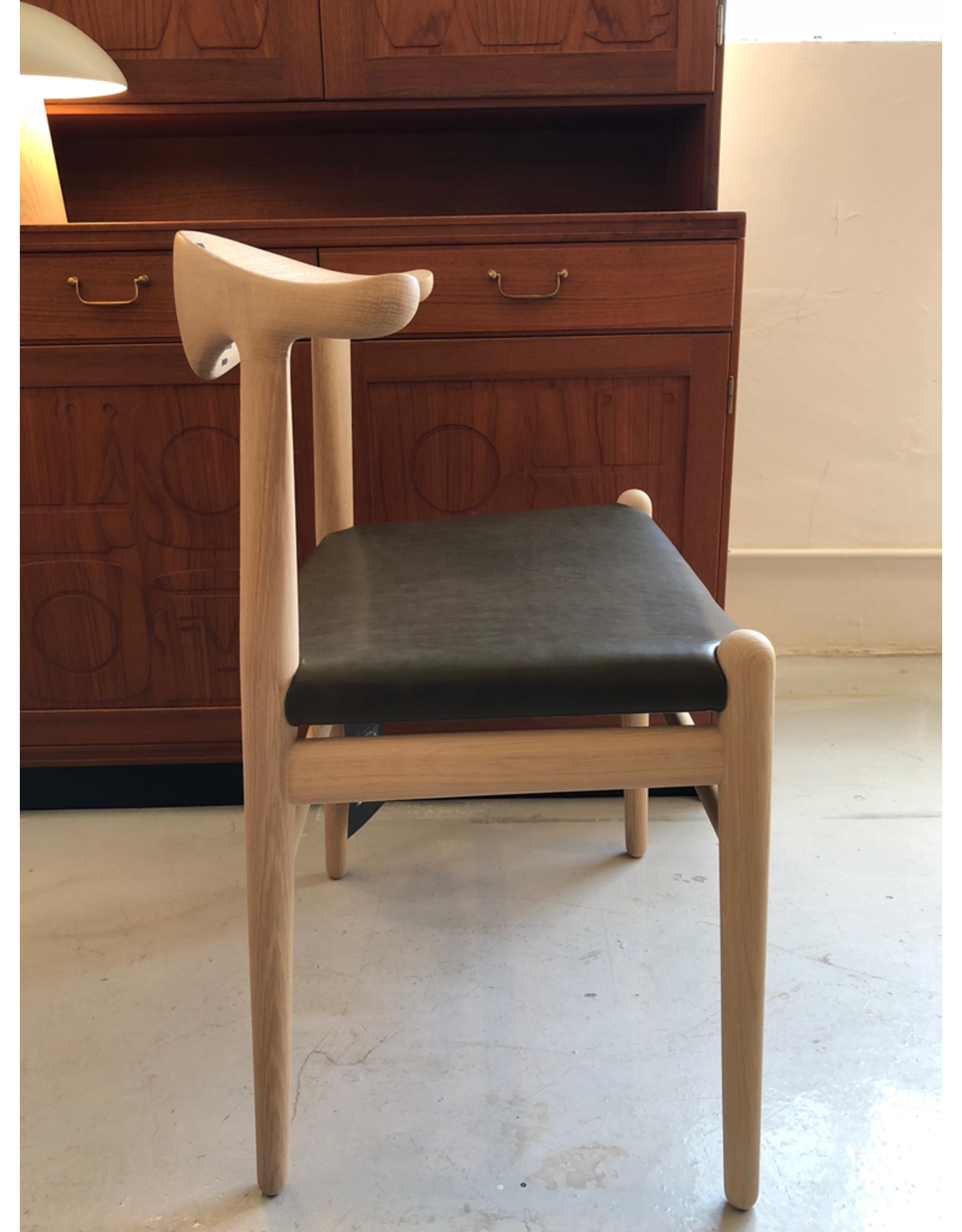 PP505 COW HORN CHAIR