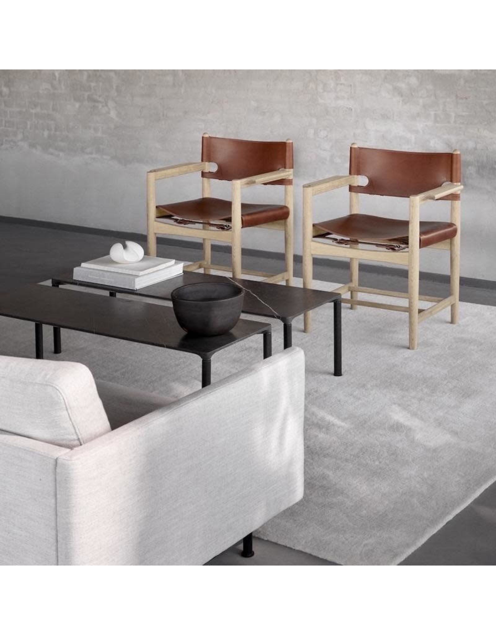 6745 PILOTI STONE TABLE