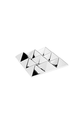 MIRROR SCULPTURE 帶有九個小金字塔型的鏡面雕塑