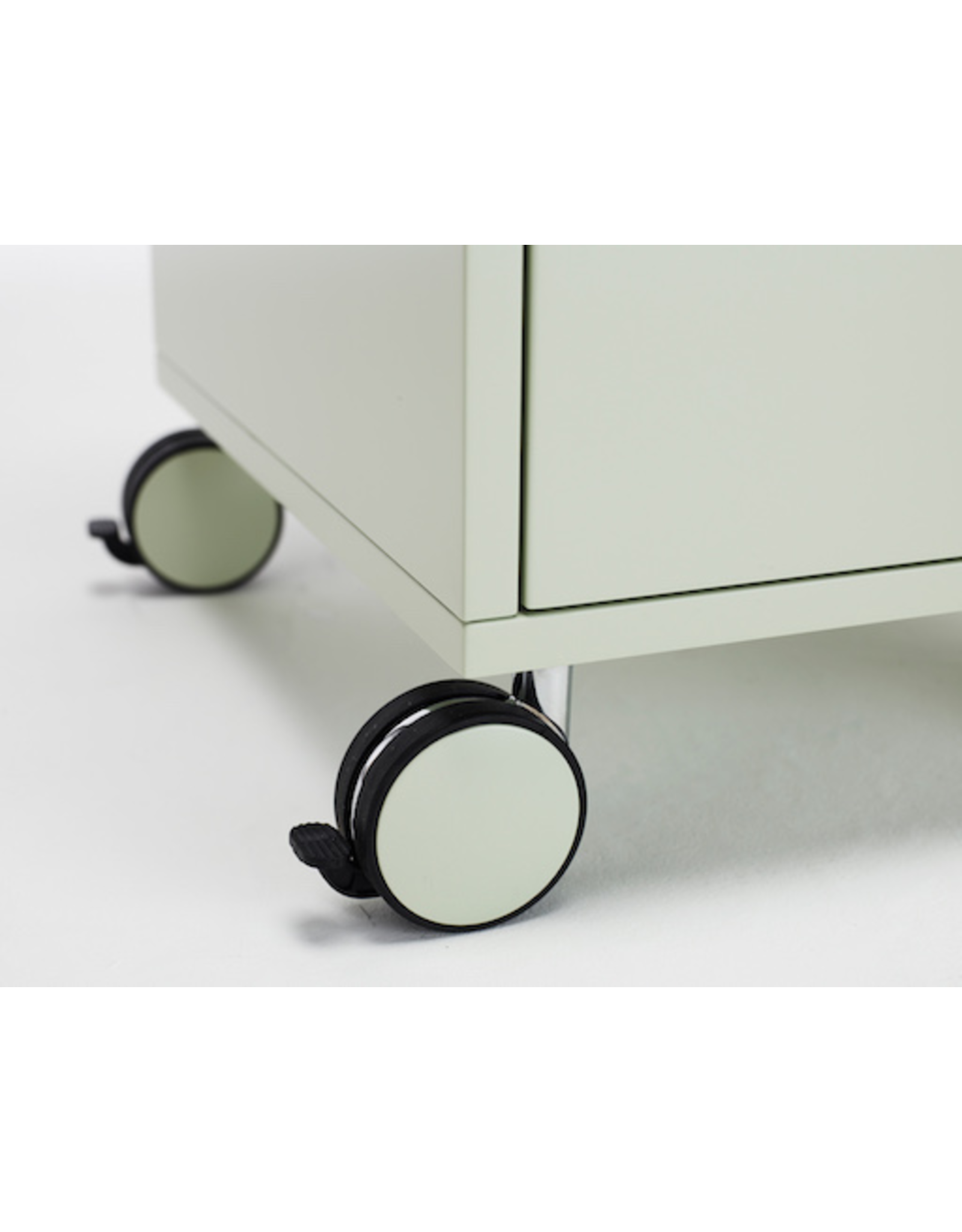 (SHOWROOM ITEM) MAYH22B MAY CHEST OF DRAWERS