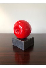 紅蘋果釉面北歐古董陶瓷雕塑 (帶簽名) / APPLE SCULPTURE