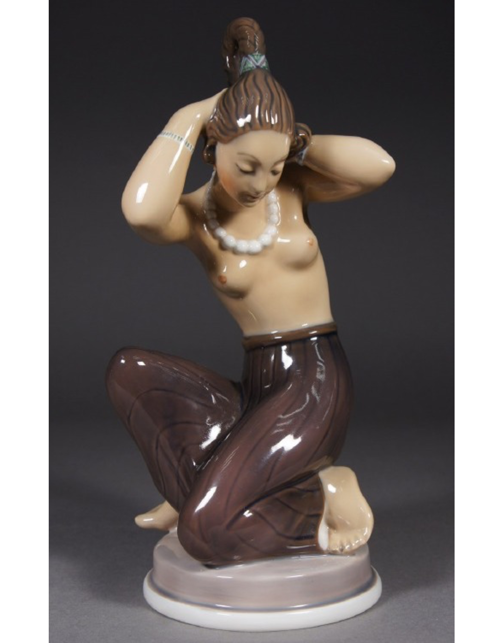 FIGURINE OF  ARABIAN GIRL