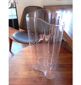 VERY TALL ALVAR AALTO GLASS VASE LIMITED EDITION