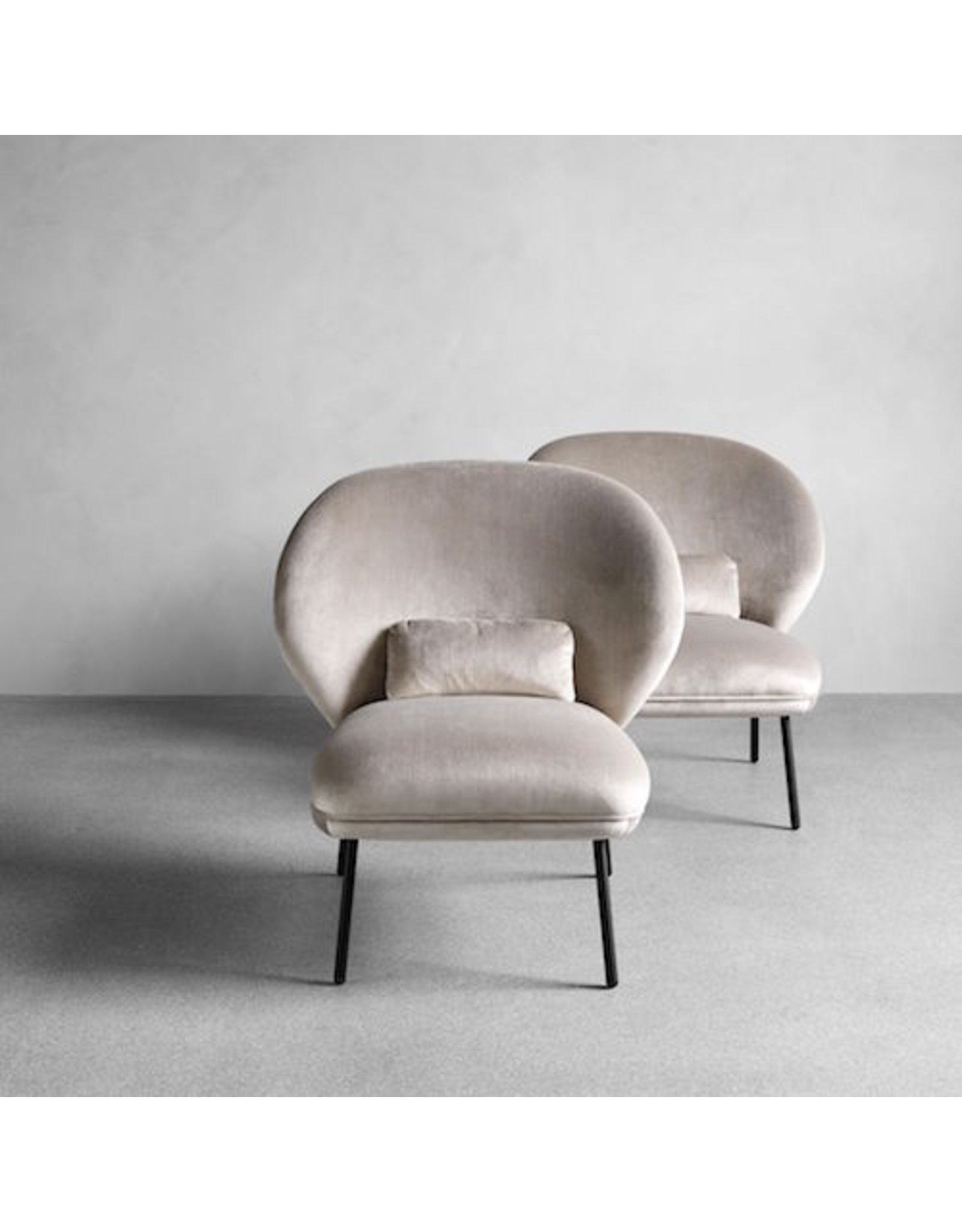 (SHOWROOM ITEM) VENTALL LOUNGE CHAIR
