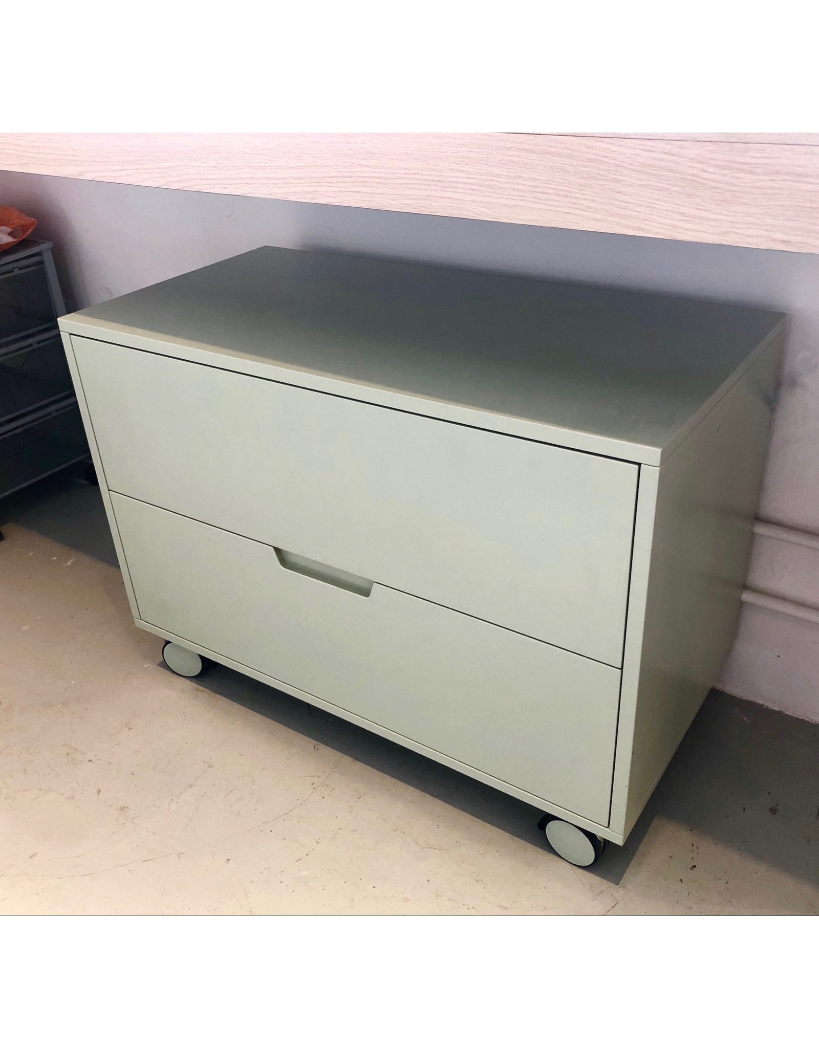 (SHOWROOM ITEM) MAYH22B MAY CHEST OF DRAWERS