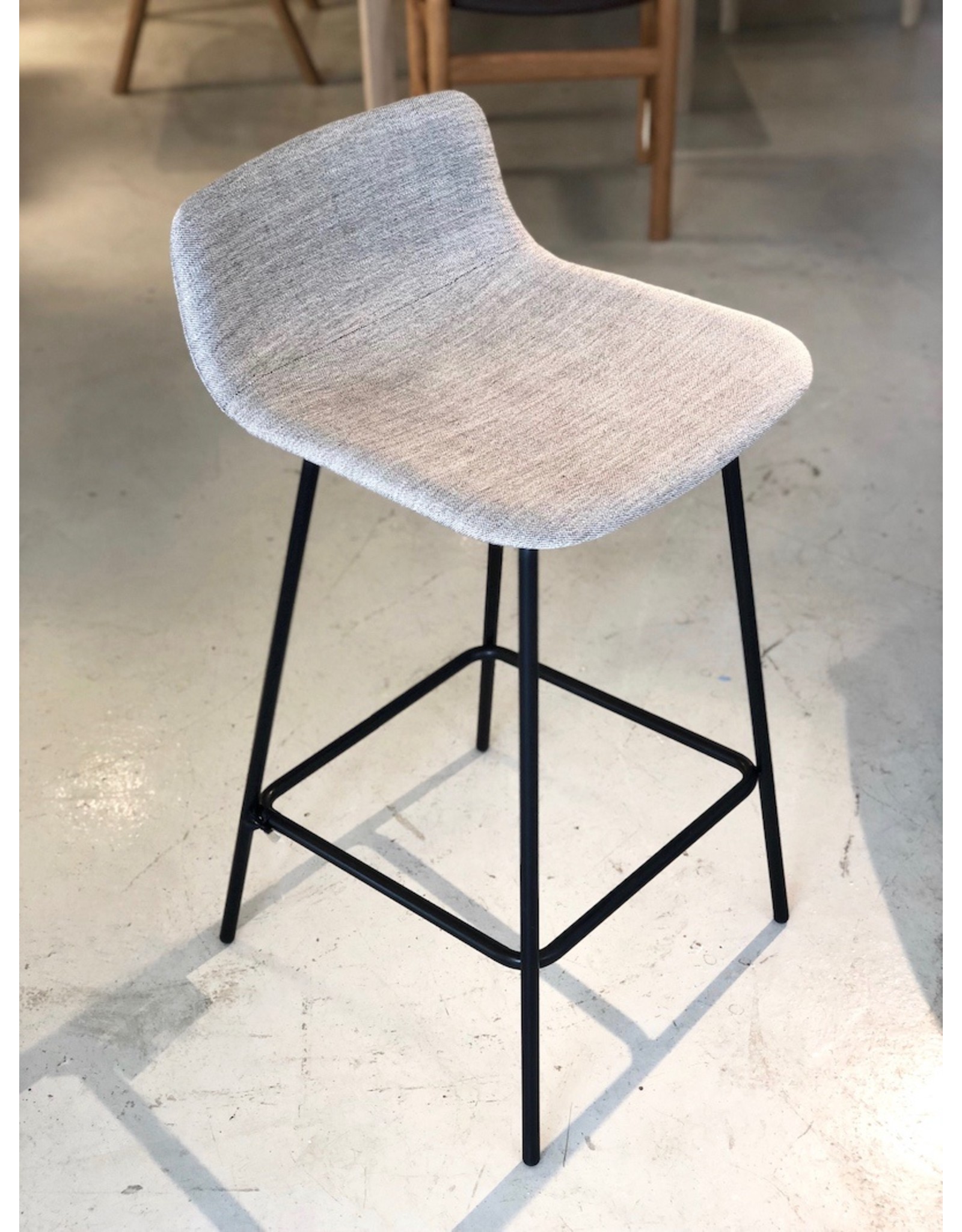 4317 PATO COUNTER STOOL IN FABRIC