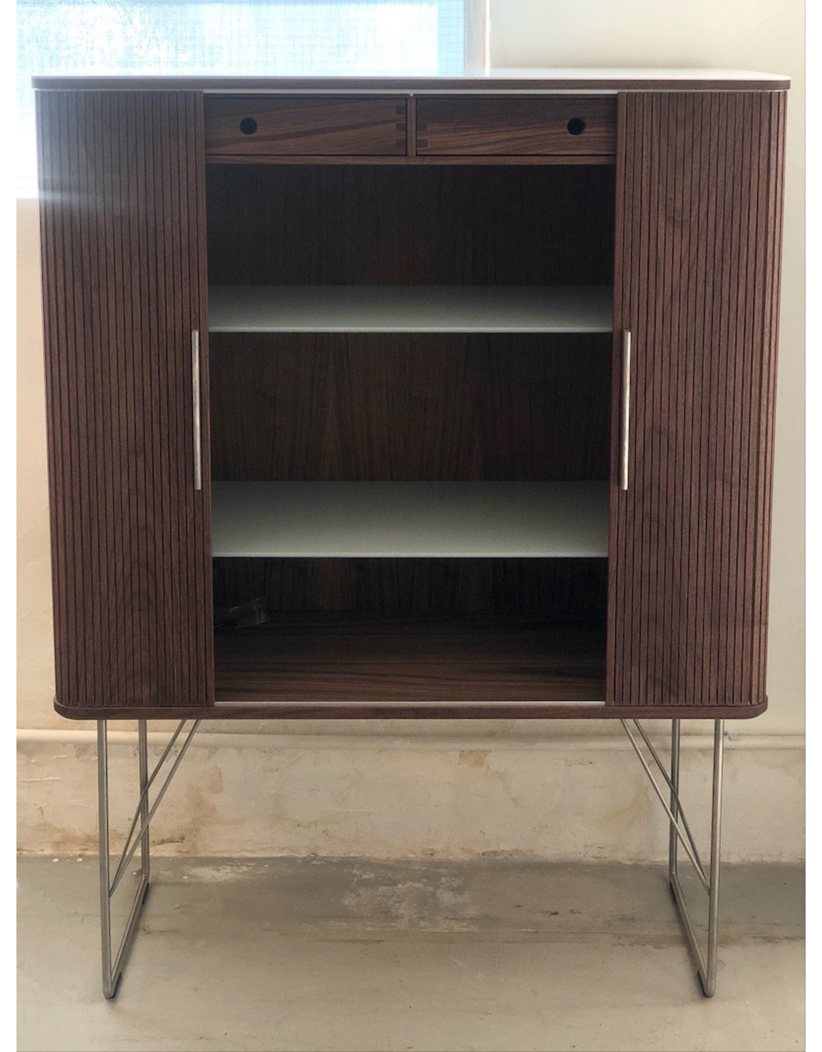 AK 2740 CABINET IN WALNUT