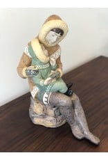 RARE 1970'S FIGURINE OF SEATED INUIT MOTHER WITH CHILD IN LAP