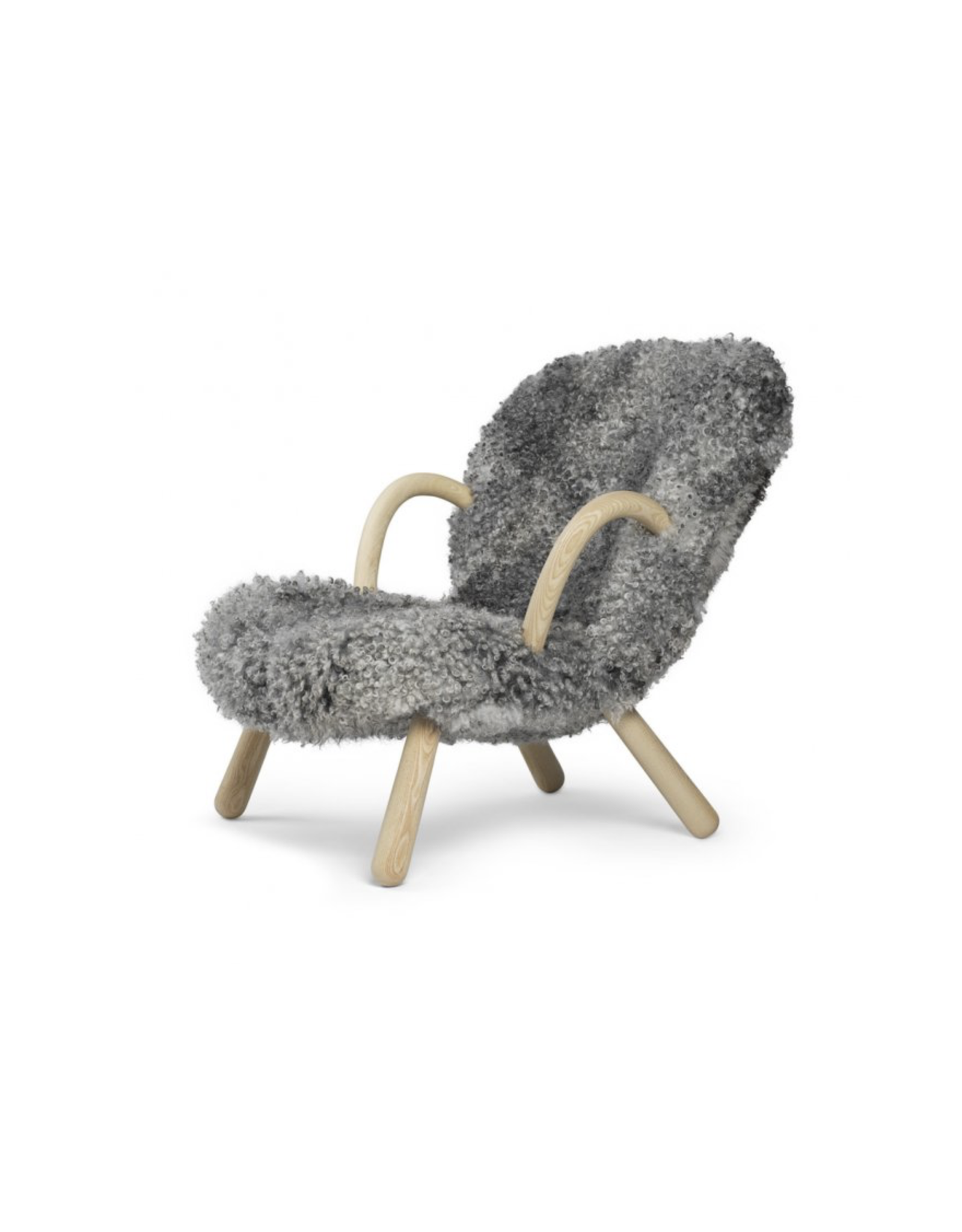 (SHOWROOM ITEM) ARCTANDER CHAIR WITH ARMREST WITH GOTLAND SHEEPSKIN GREY