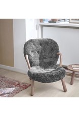 ARCTANDER CHAIR WITH ARMREST WITH GOTLAND SHEEPSKIN GREY