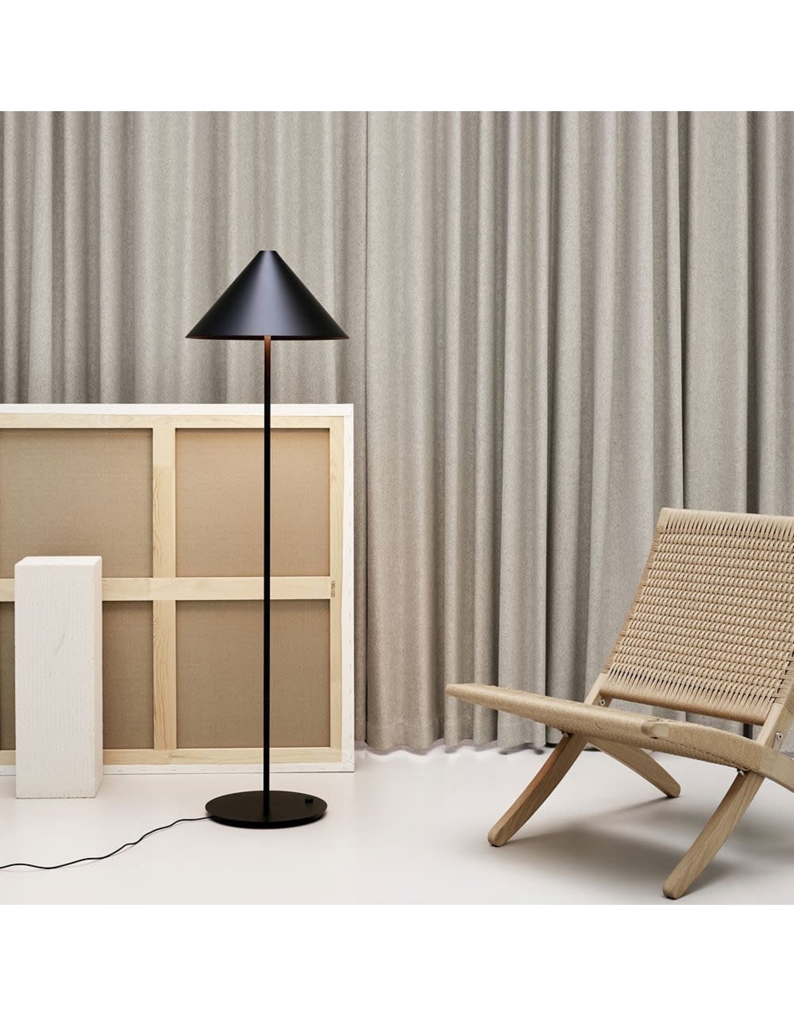 (SHOWROOM ITEM) KEGLEN 400 FLOOR LAMP