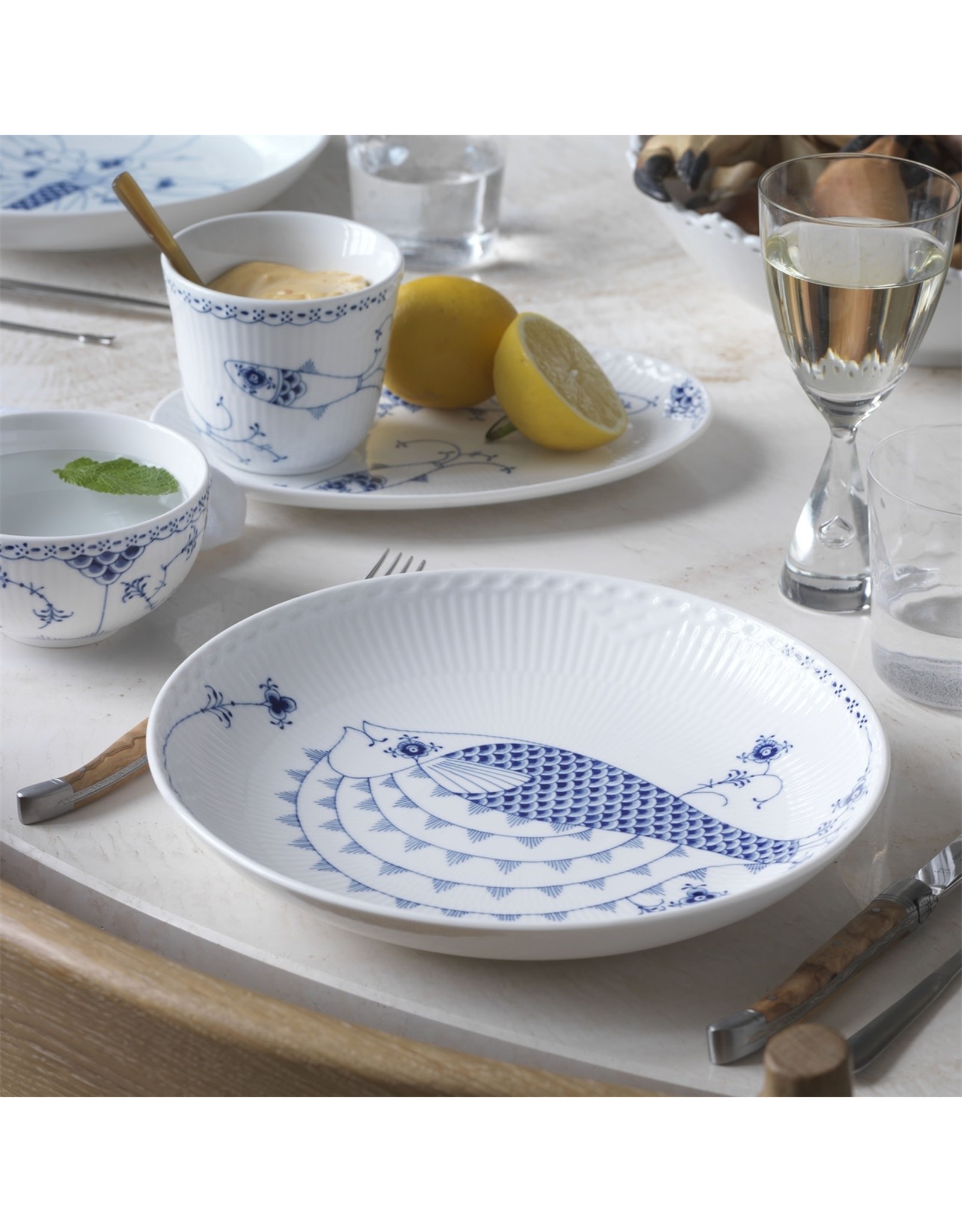 ROYAL CREATURES TABLEWARE