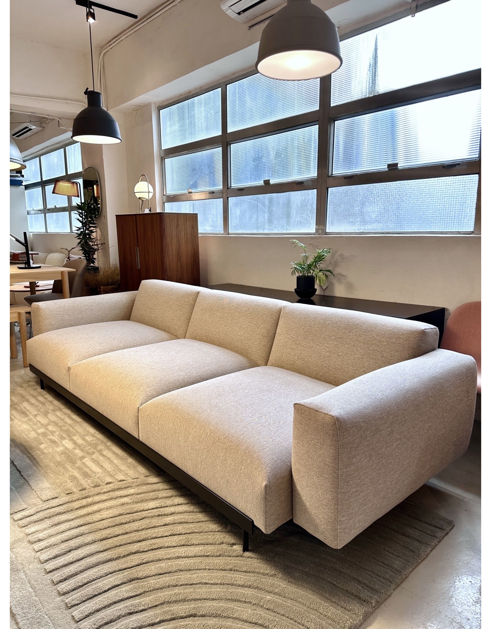 (SHOWROOM ITEM) IN SITU MODULAR 3-SEATER SOFA