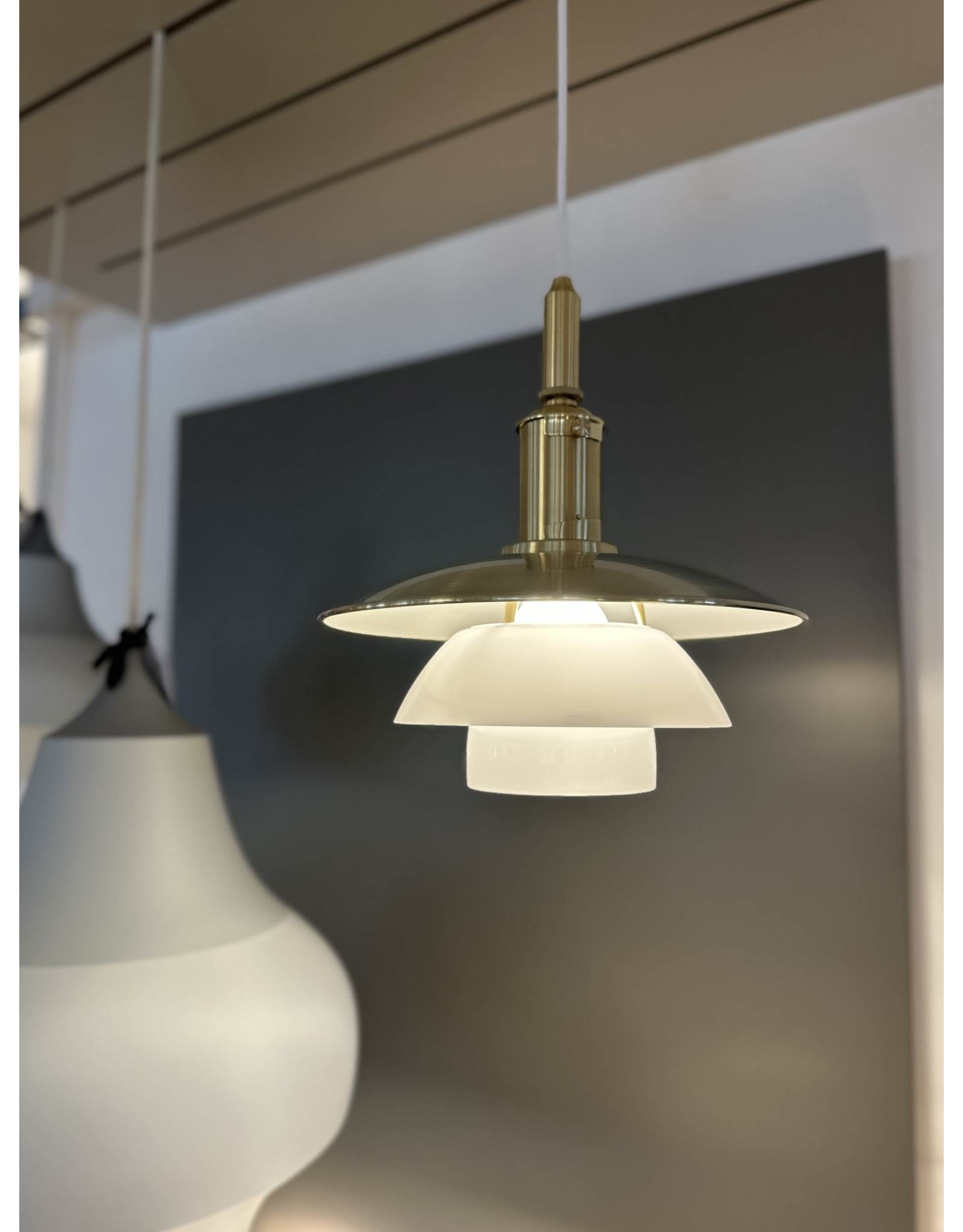 (SHOWROOM ITEM) PH 3/3 PENDANT LAMP IN BRASS GLASS