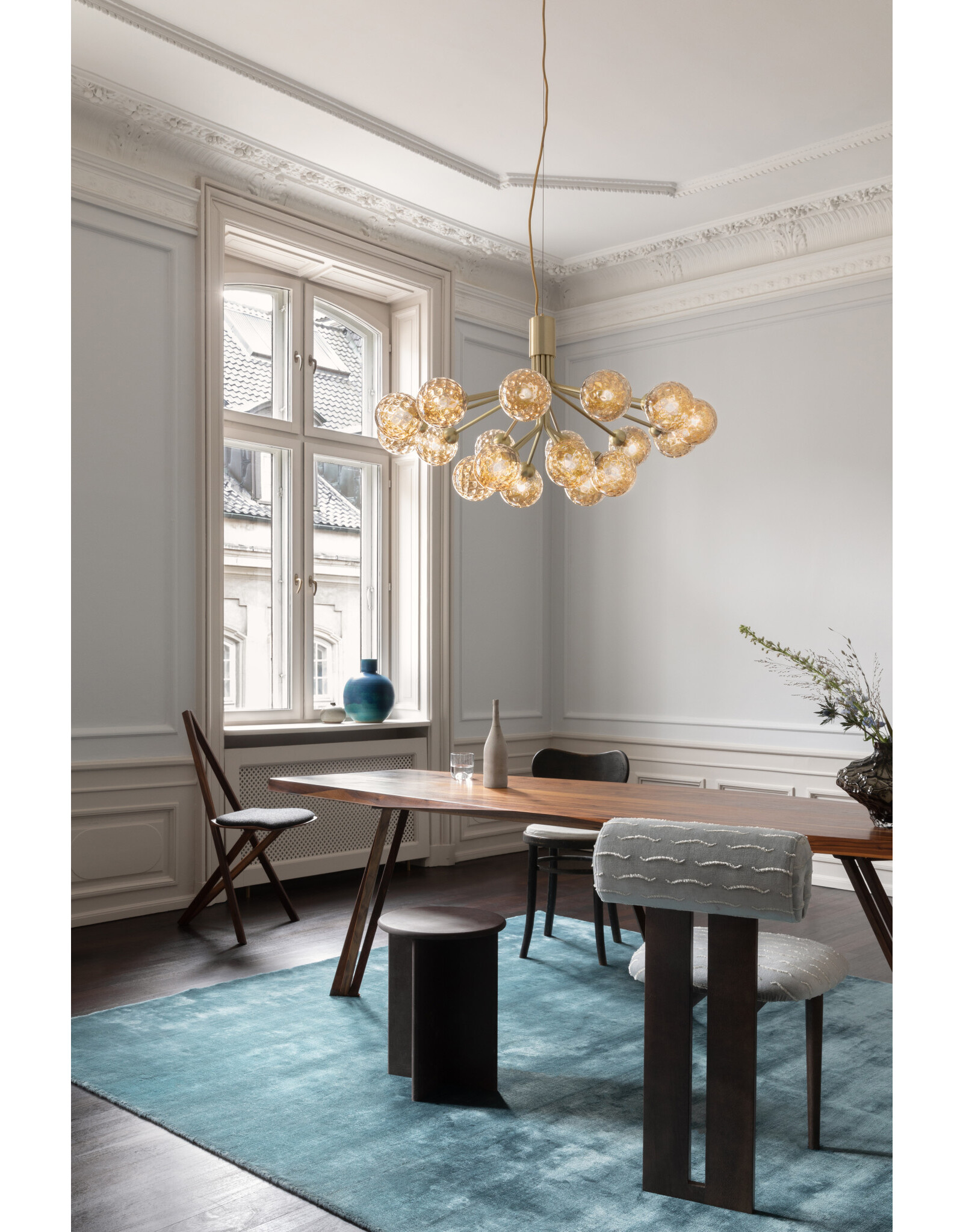 APIALES 18 CHANDELIER IN GOLD GLASS