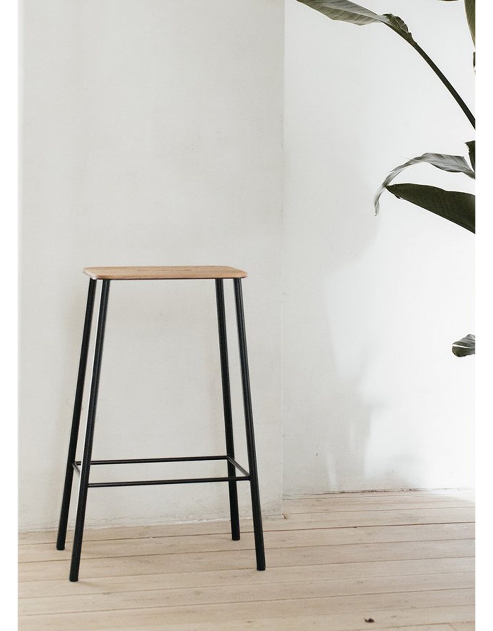 ADAM STOOL IN OAK SEAT, BLACK STEEL FRAME