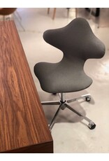 (SHOWROOM ITEM) ACTIVE HEIGHT SWIVEL CHAIR