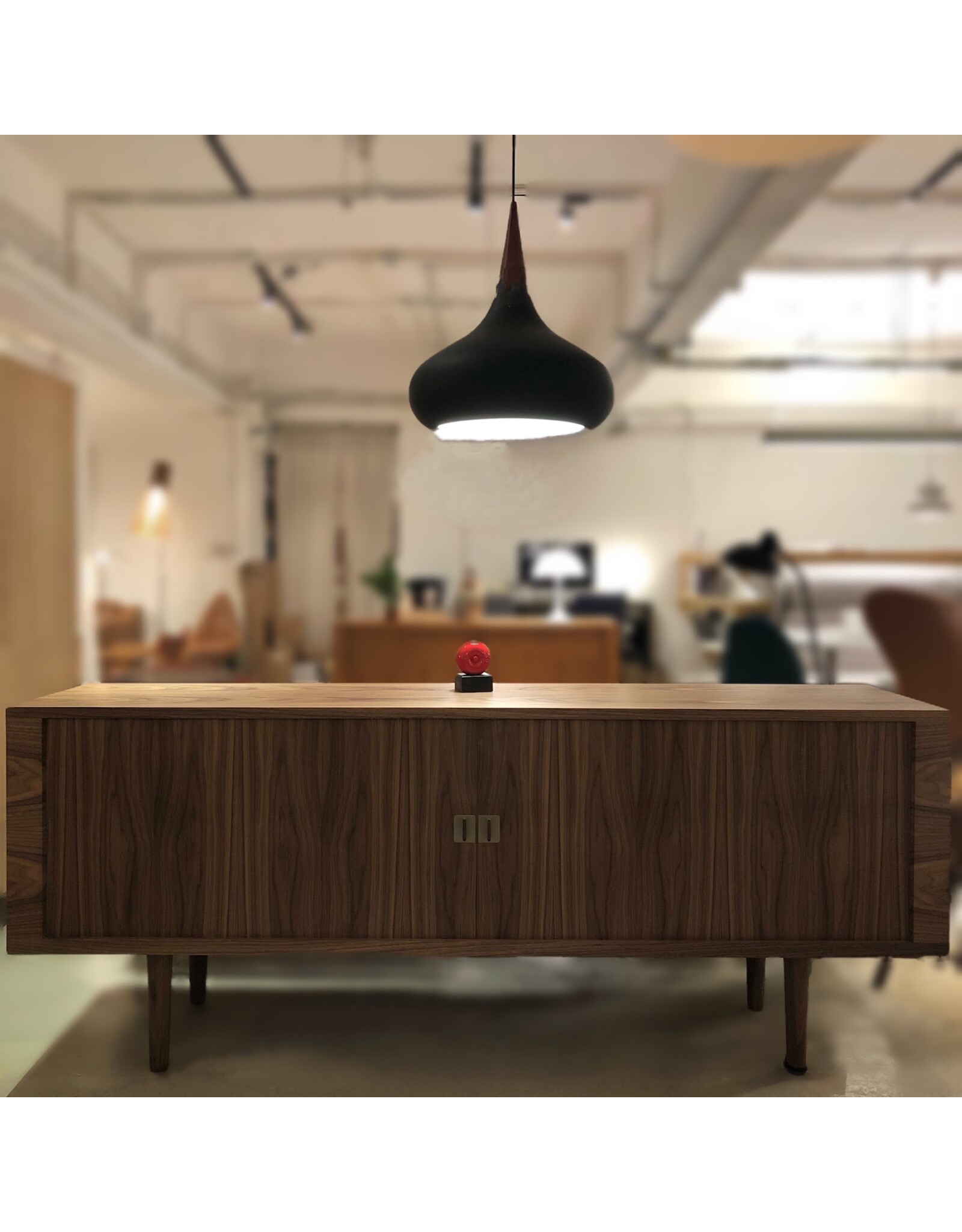 (SHOWROOM ITEM) CH825 CABINET IN WALNUT