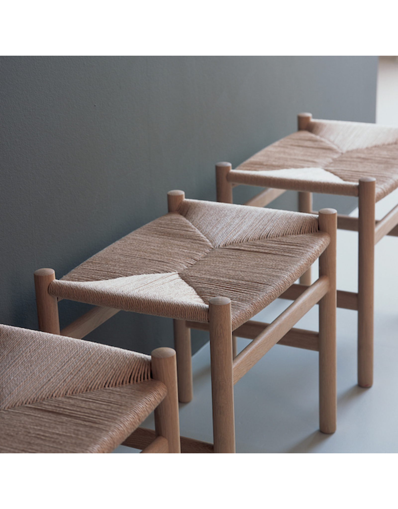 (BARGAIN CORNER) CH53 STOOL / FOOTREST IN BEECH