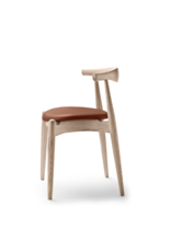 CH20 THE ELBOW CHAIR IN OAK