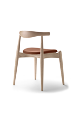 CH20 THE ELBOW CHAIR IN OAK