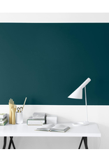 AJ TABLE LAMP IN WHITE